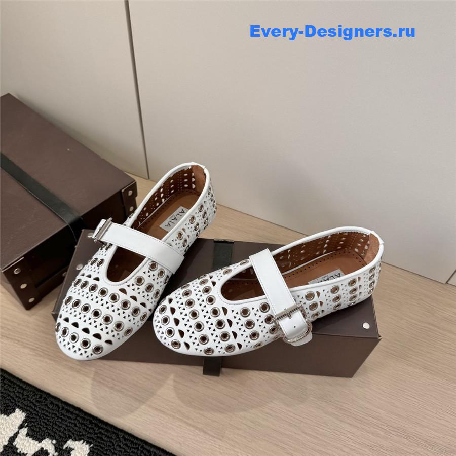 Alaïa Vienne Cutout Mary Jane Flats