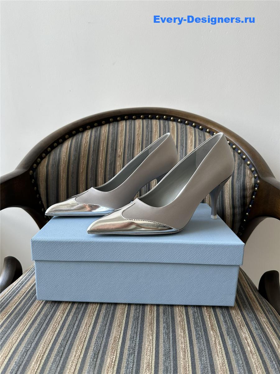 Pra*a gray pointed toe pumps