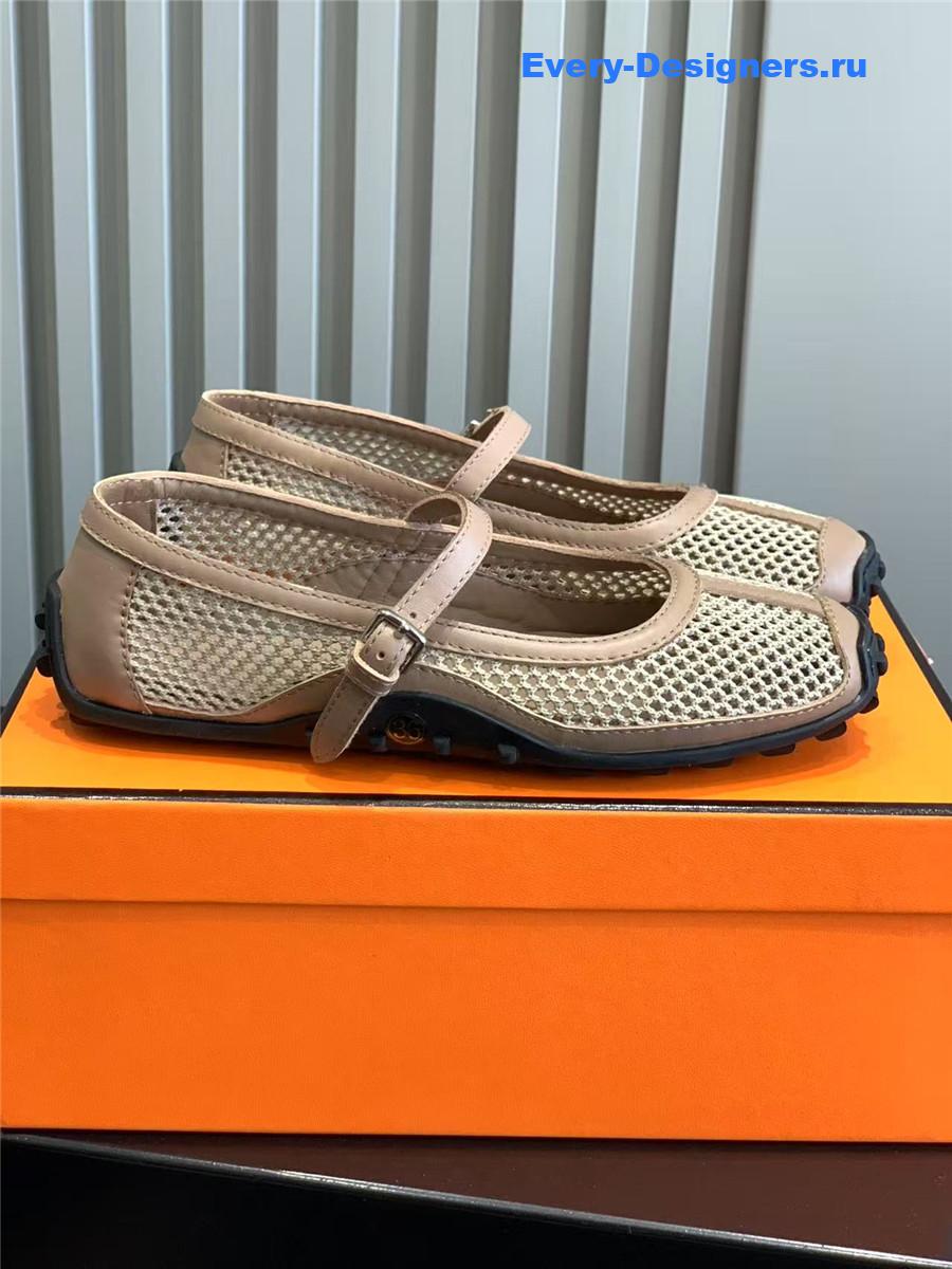 H**me5 kichu beige ballet flats