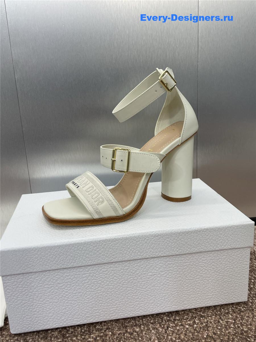 D10r dway white heeled sandals