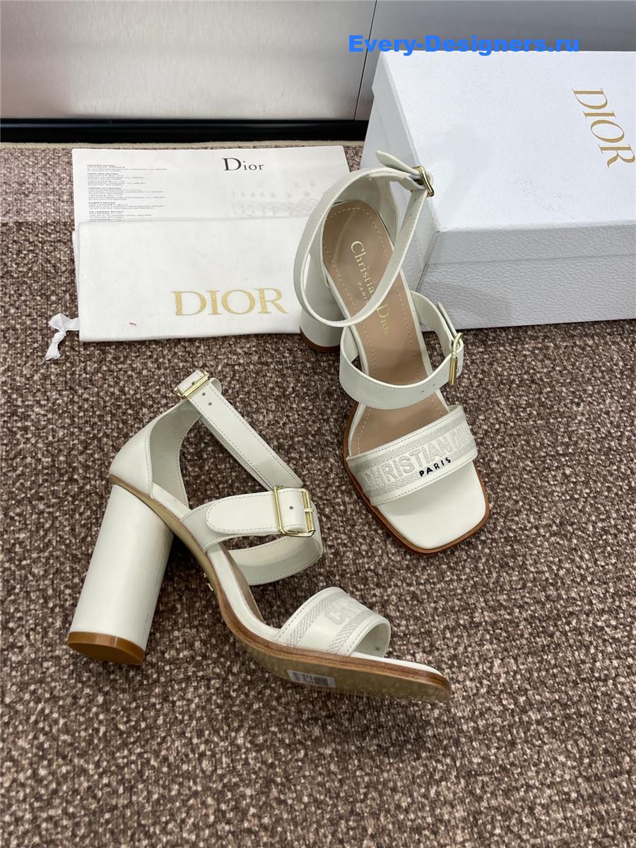 D10r dway white heeled sandals
