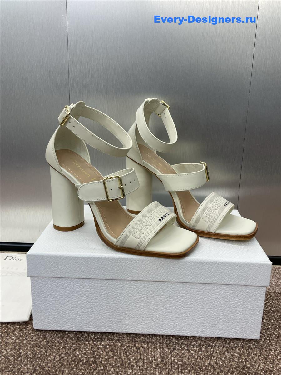 D10r dway white heeled sandals