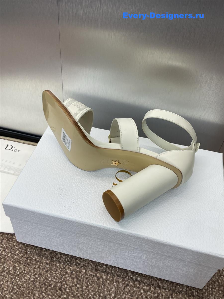 D10r dway white heeled sandals