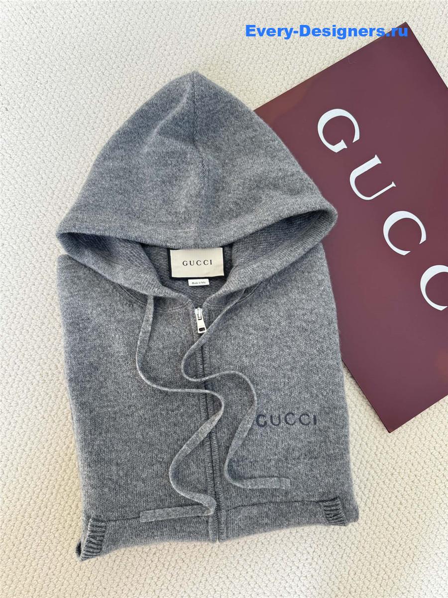 Gvc*1 logo zip-up sweatshirt in grey