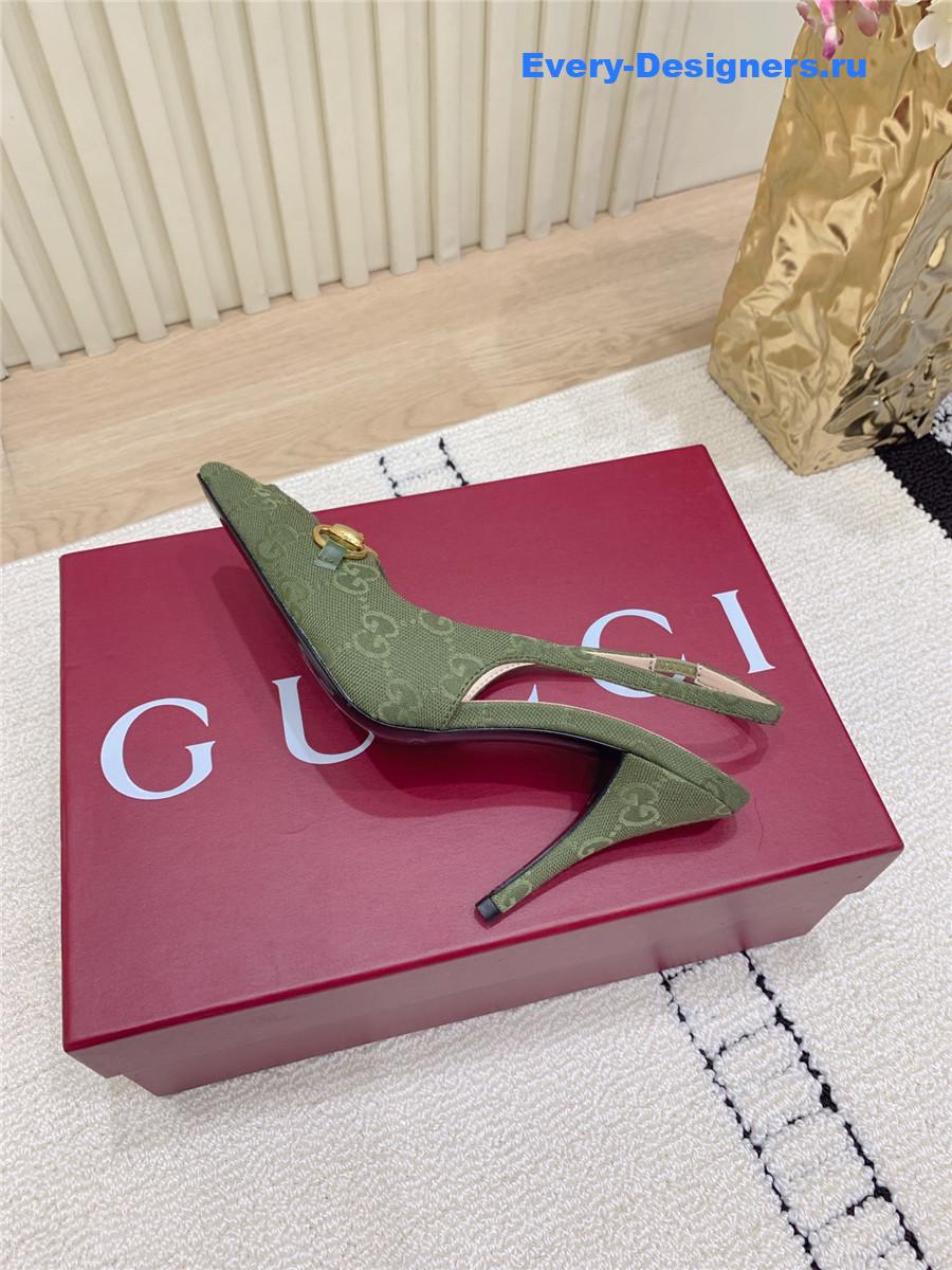 Gvc*1 green horsebit pump