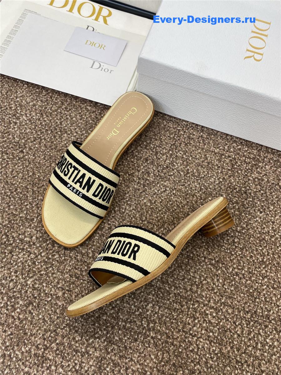D10r dway heeled slides