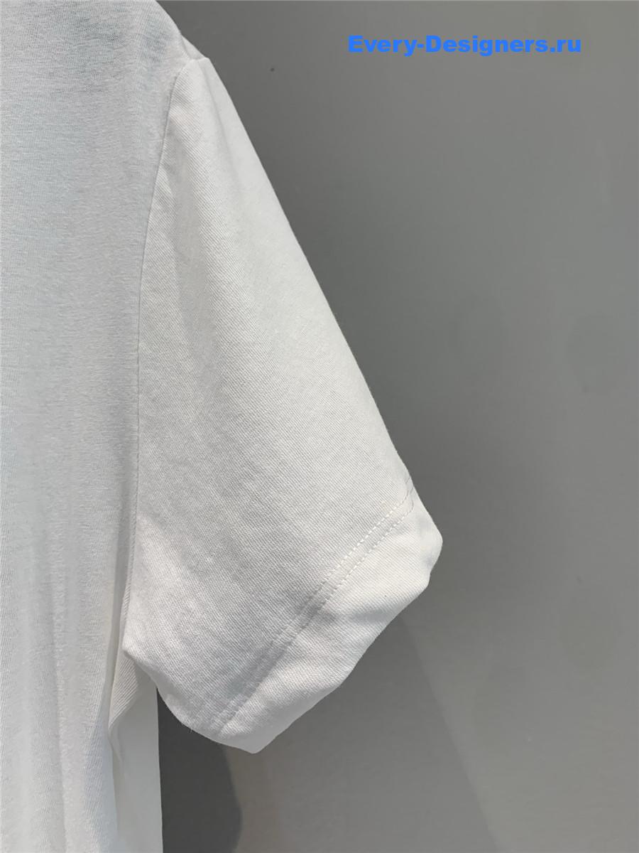 Sa1nt Lau*nt white t-shirt