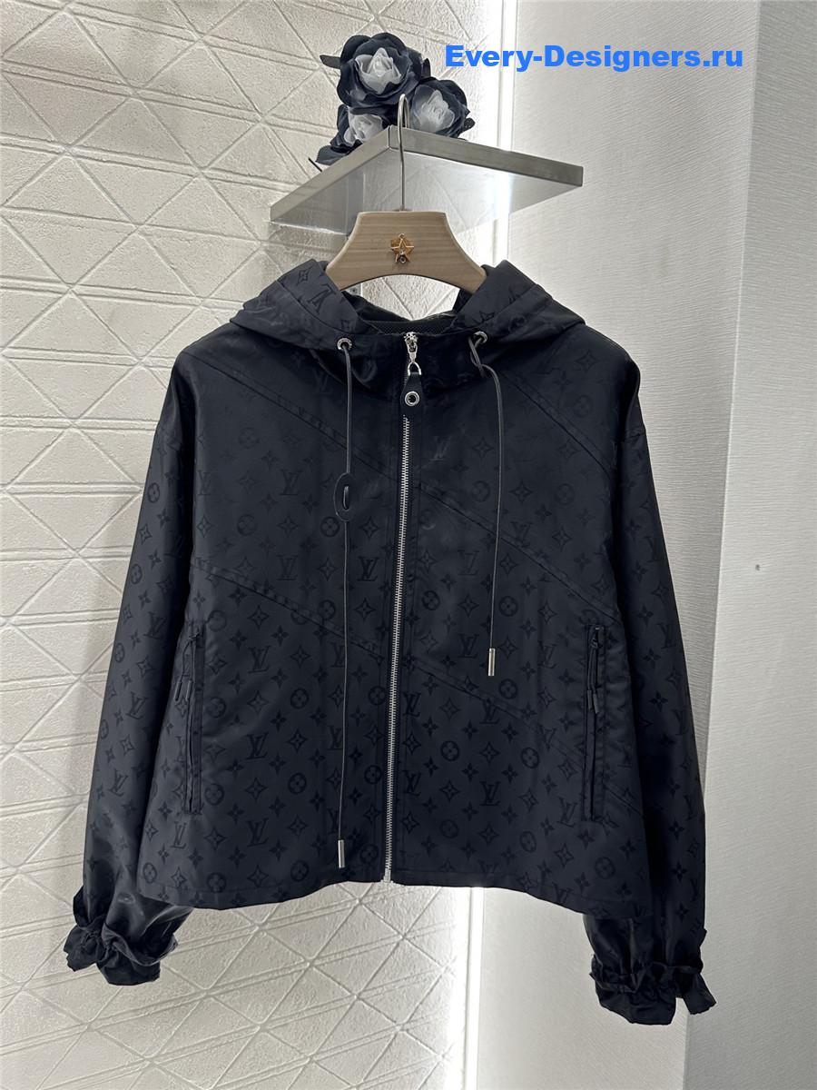 l0vis Vvtt0n shiny monogram parka