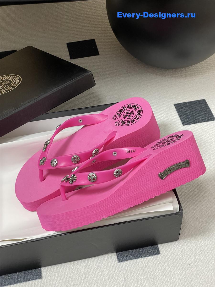 Ch*0me He**ts fuchsia platform flip flops