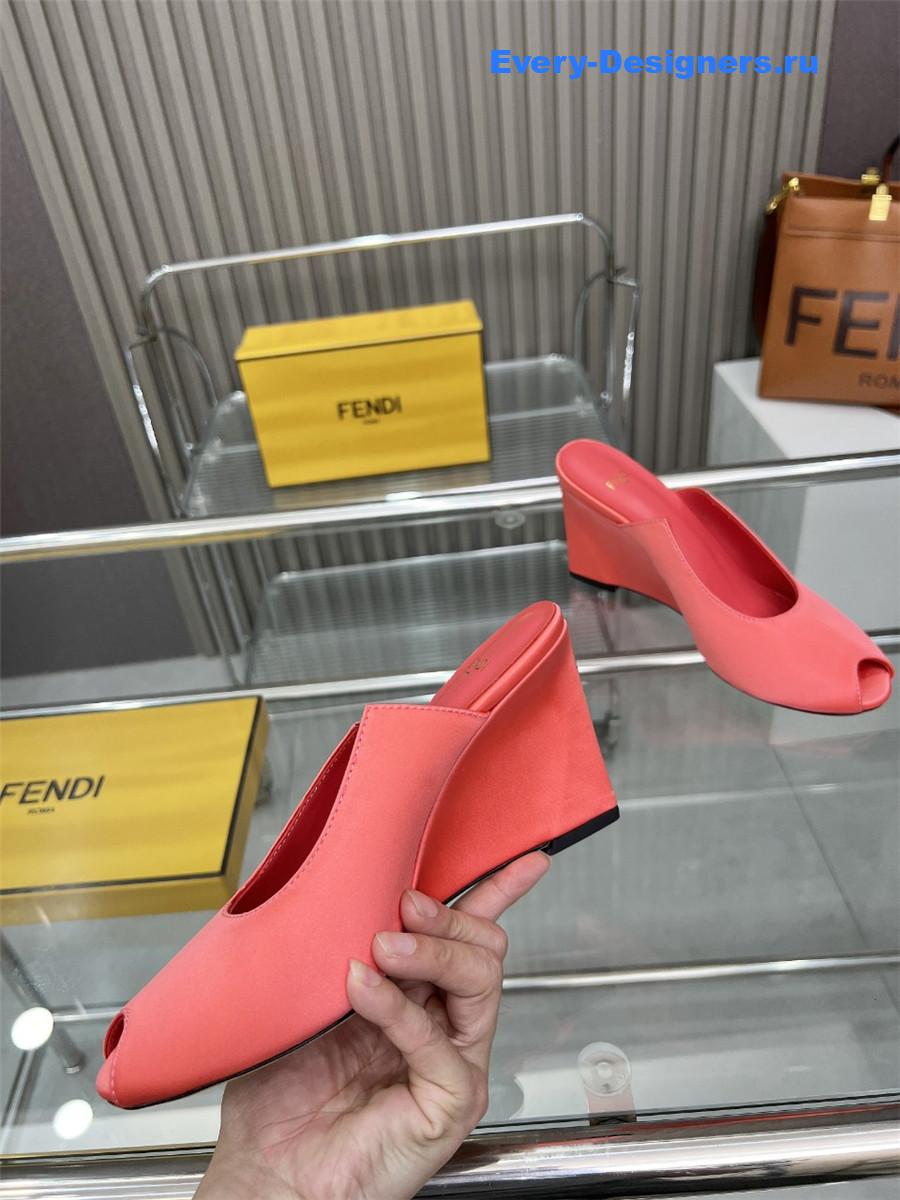 F**di lupita pink leather wedge mules
