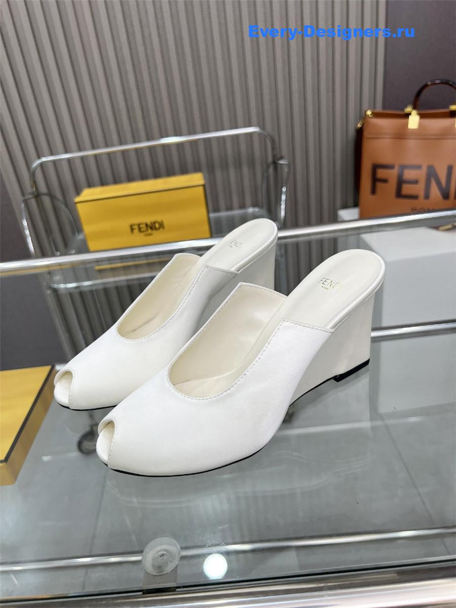 F**di lupita white leather wedge mules