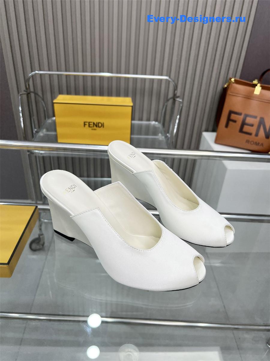 F**di lupita white leather wedge mules