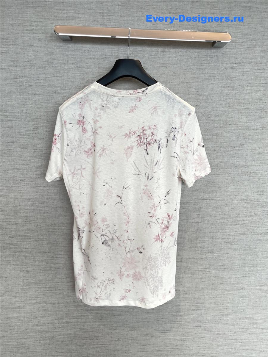 D10r flower spike t-shirt