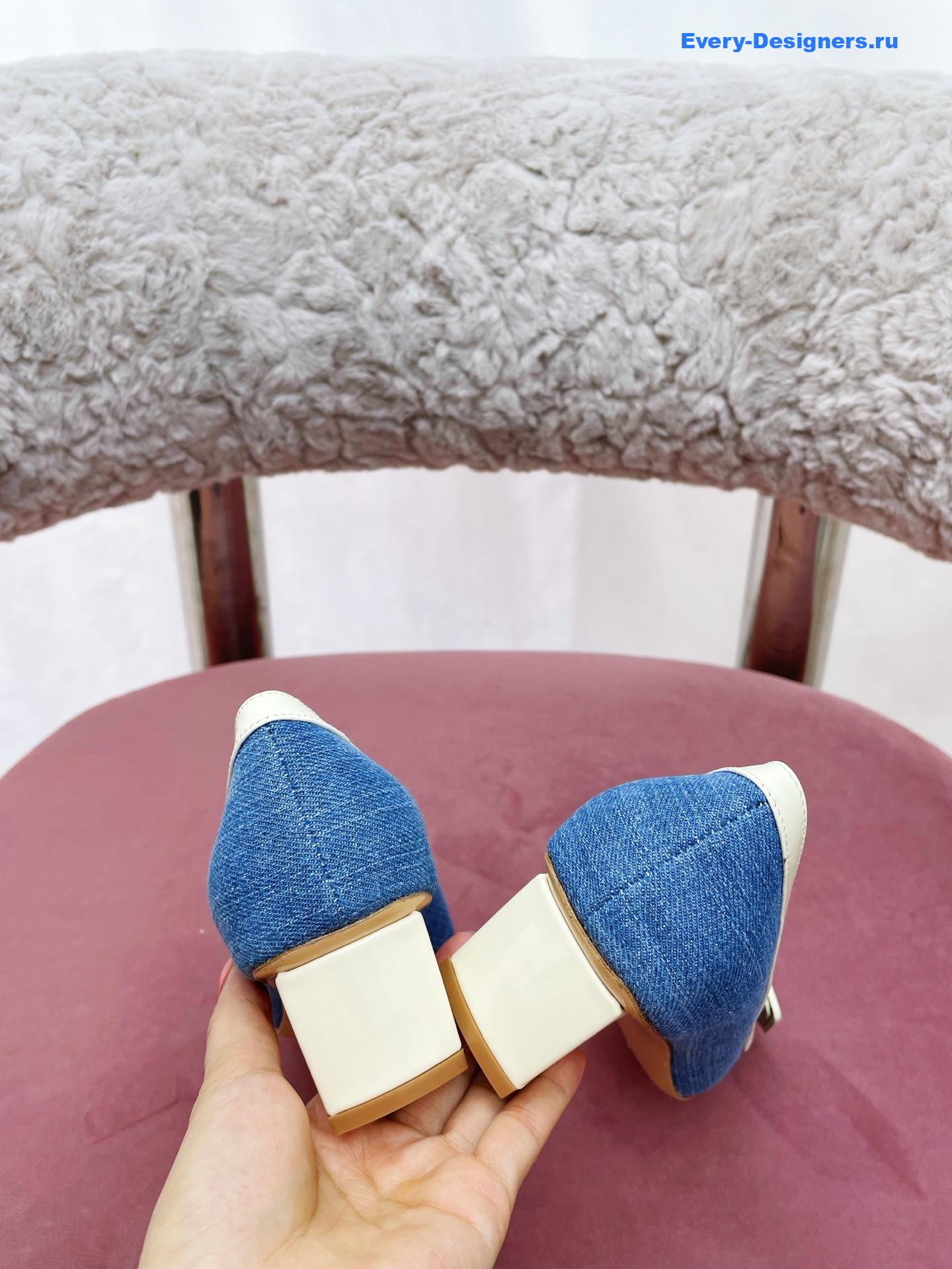 roger u1u1er denim pumps