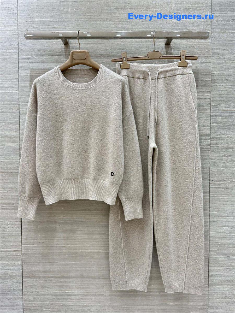 L0r0 P1ana beige cashmere suit
