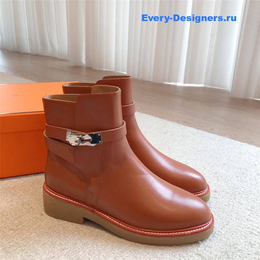 H**me5 calfskin history brown ankle boots