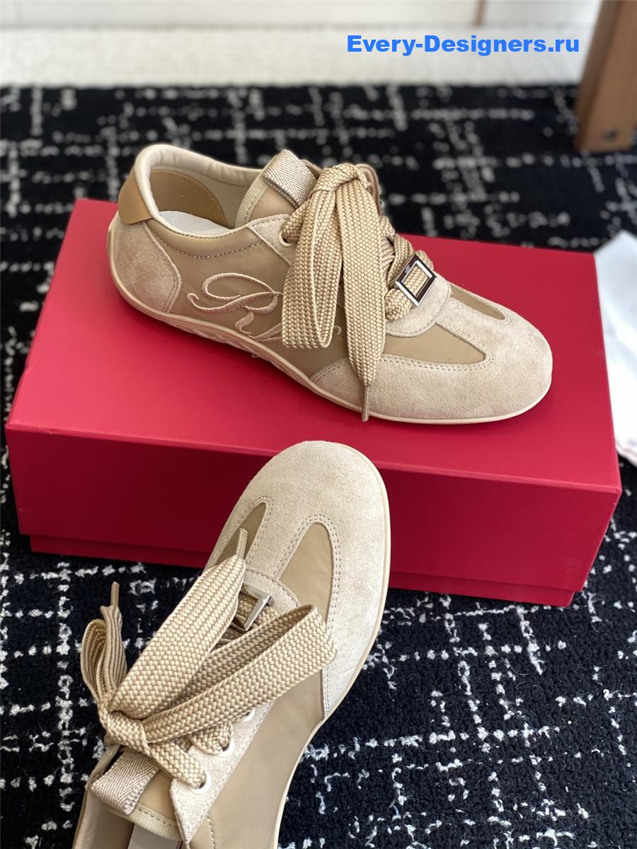 roger u1u1er viv’ low beige suede sneakers