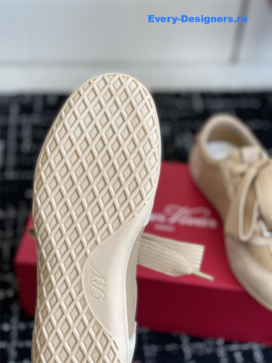 roger u1u1er viv’ low beige suede sneakers