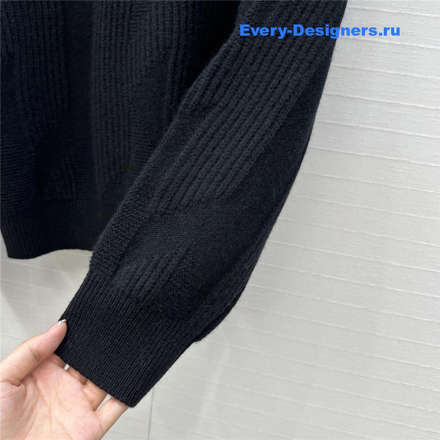 H**me5 logo jacquard black cashmere sweater