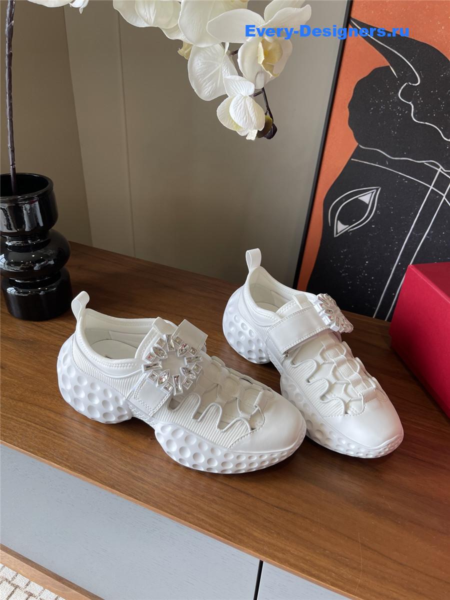 roger u1u1er viv’ white run light sneakers