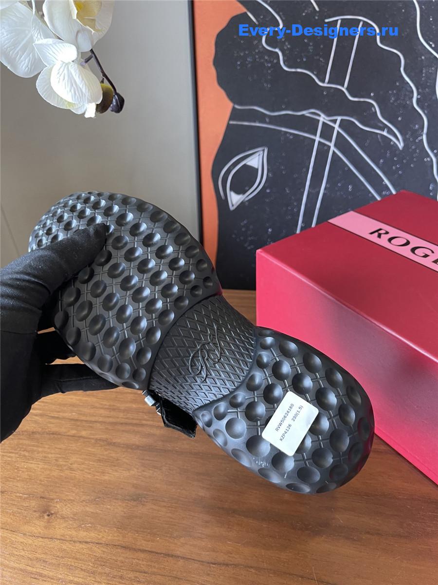 roger u1u1er viv’ black run light sneakers
