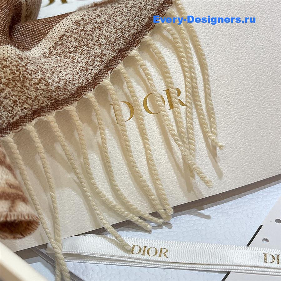 D10r beige oblique reversible scarf