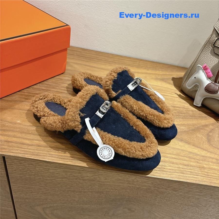 H**me5 dark blue oz shearling suede mules