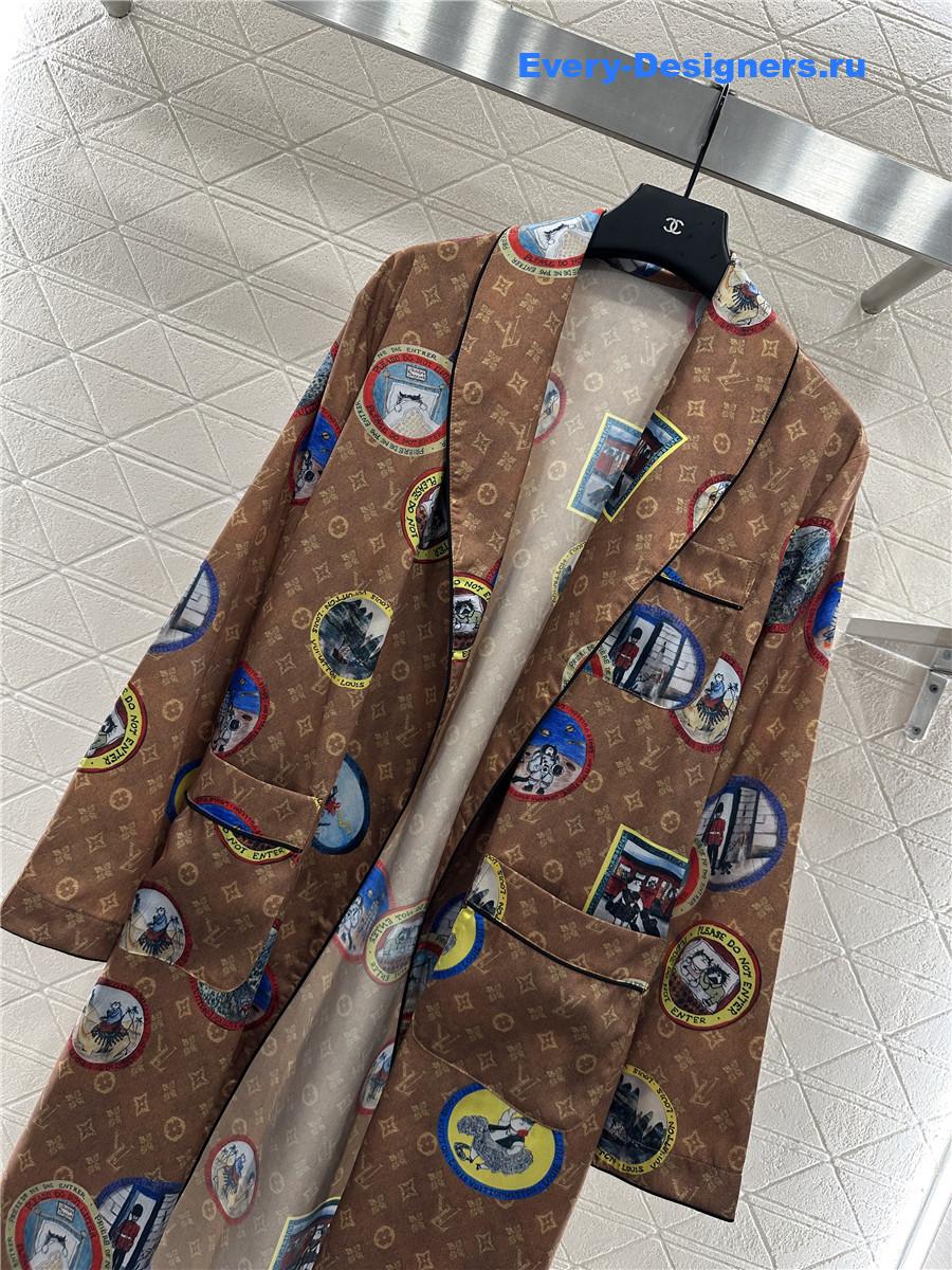 l0vis Vvtt0n monogram long robe