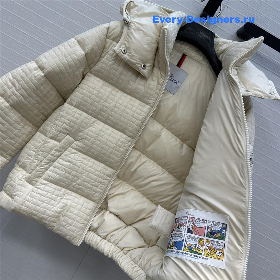 Moncler Beige Chambres jacquard down jacket