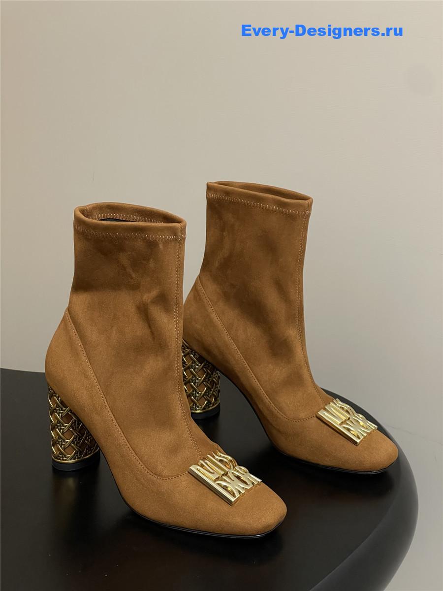 D10r brown suede block heel ankle boots