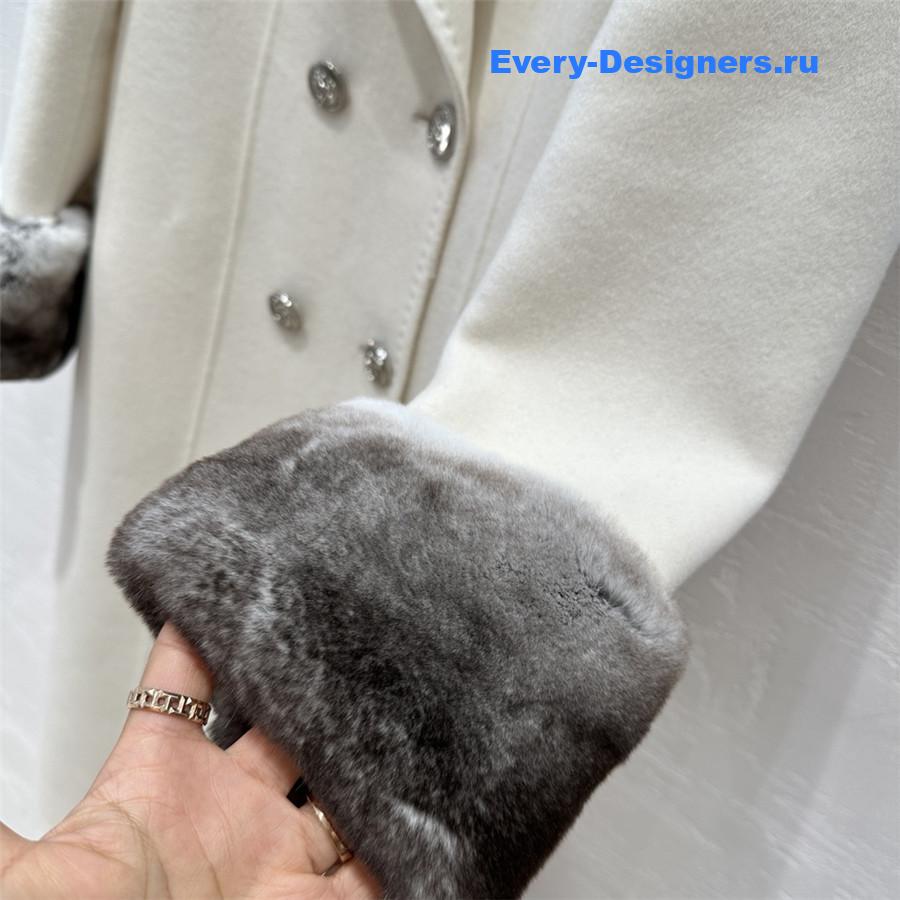 D10r white double-breasted cashmere coat