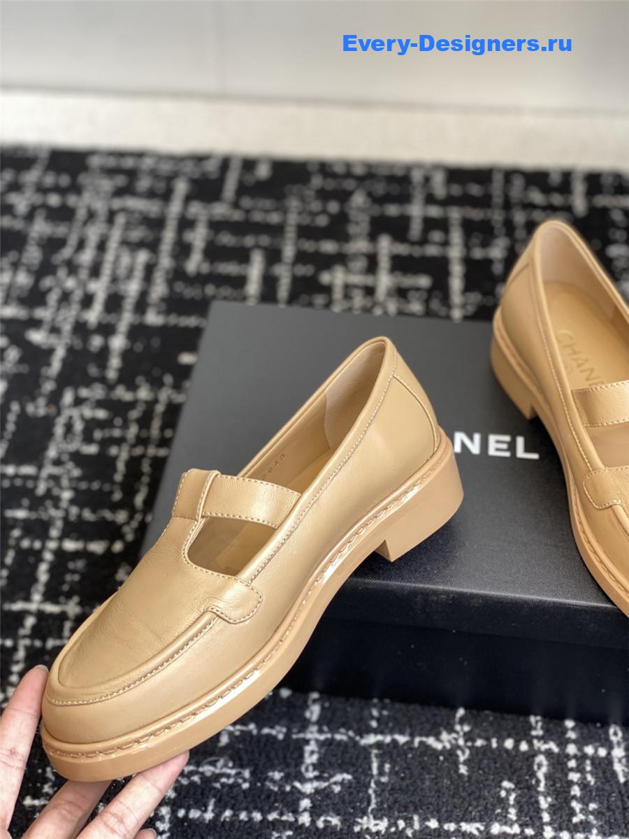 Ch**el beige calfskin moccasins