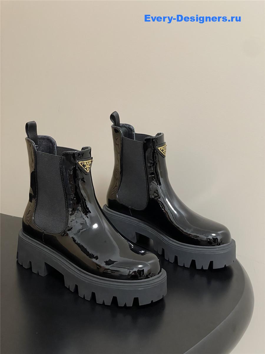 Pra*a black patent oxford chelsea boots