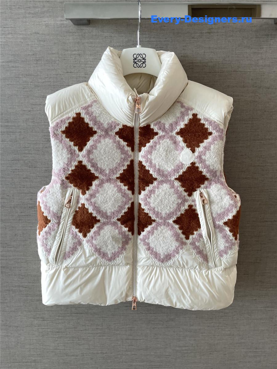 moncler armathia quilted D1am0nd-pattern vest