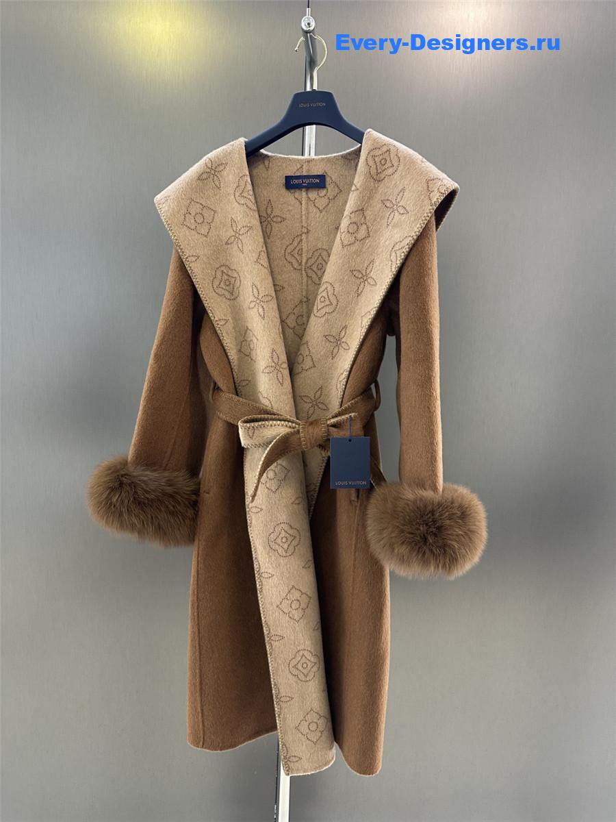 l0vis Vvtt0n camel fox fur hooded wool coat