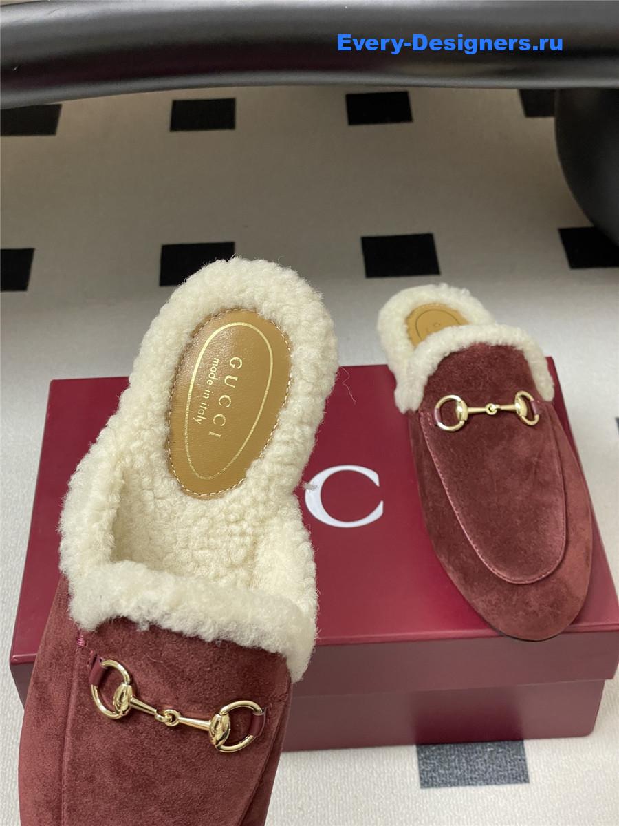 Gvc*1 wool burgundy suede horsebit slippers